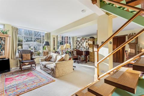 4 bedroom detached house for sale, Grove Park Gardens, London, W4