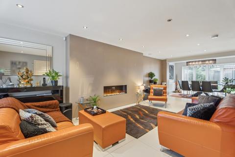 259 Tolcarne Drive, Pinner, HA5 2DW