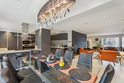 259 Tolcarne Drive, Pinner, HA5 2DW