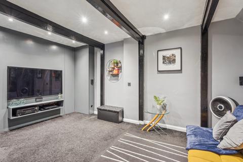 259 Tolcarne Drive, Pinner, HA5 2DW