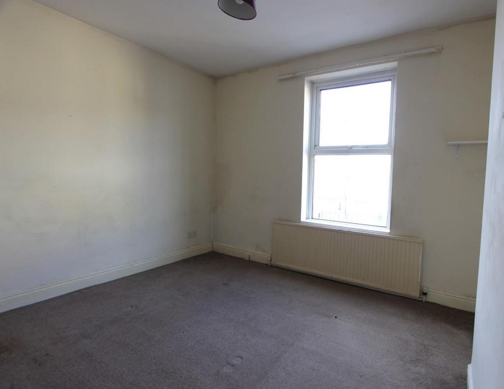 5 . bedroom 1 .JPG