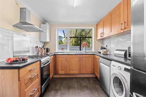 undefined, Harebeating Crescent, Hailsham BN27