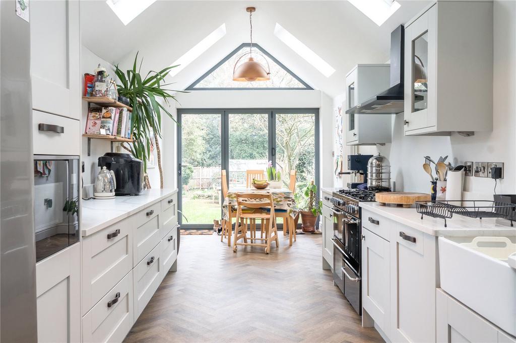 Kitchen/Dining