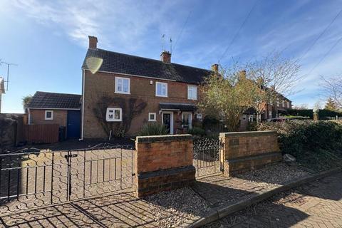 3 bedroom semi-detached house to rent, Main Street, Leicester