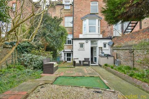 1 bedroom ground floor flat for sale, Park Road, Bexhill-on-Sea, TN39