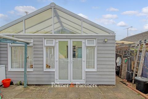 2 bedroom bungalow for sale, Poplar Grove, Essex CM0