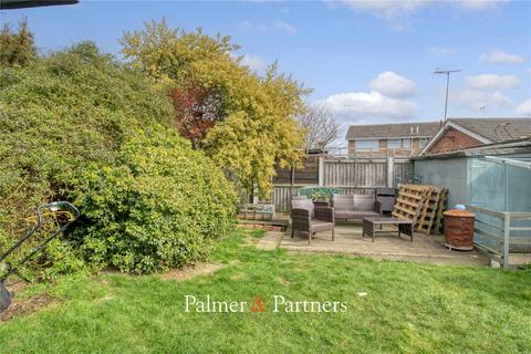 17 Poplar Grove, Burnham-on-crouch, CM0 8RJ
