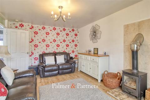 17 Poplar Grove, Burnham-on-crouch, CM0 8RJ