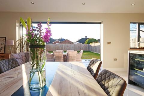 4 bedroom detached house for sale, York Road, Haxby