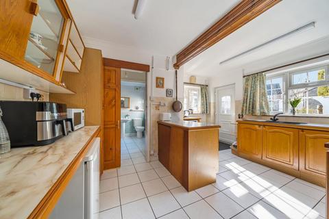 3 bedroom cottage for sale, Stratton St Margaret,  Swindon,  Wiltshire,  SN3