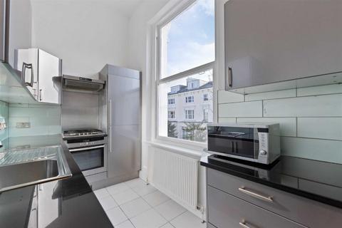 2 bedroom flat to rent, Belsize Park