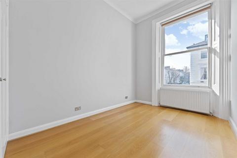 2 bedroom flat to rent, Belsize Park