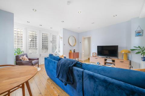 2 bedroom flat for sale, Hayter Road, London SW2