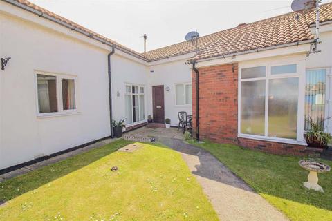 2 bedroom terraced bungalow for sale, The Mews, Tynemouth.