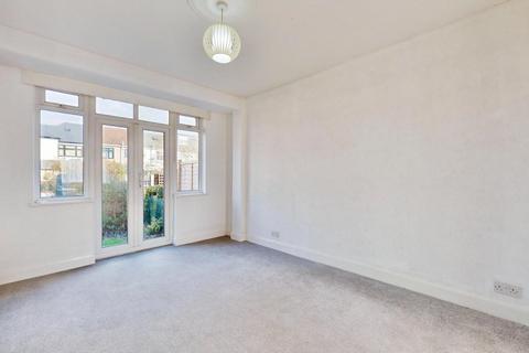 4 bedroom end of terrace house for sale, Pemberton Gardens, Chadwell Heath, RM6