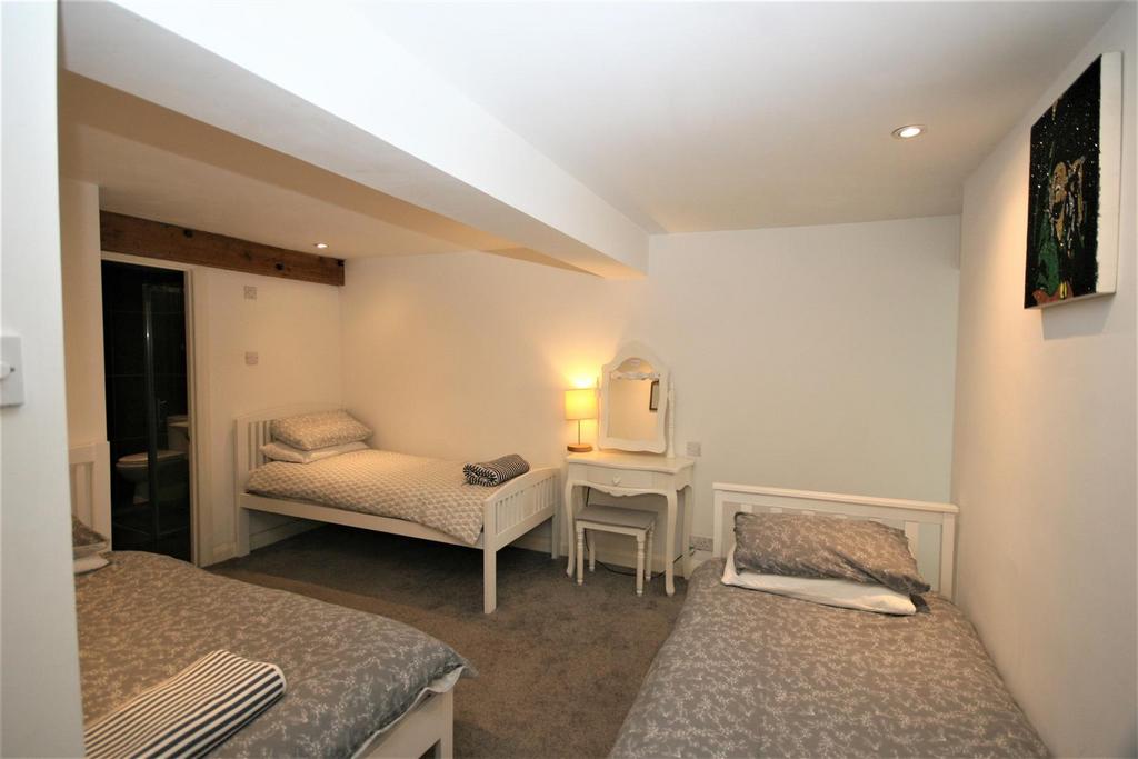 Alt bedroom three.jpg