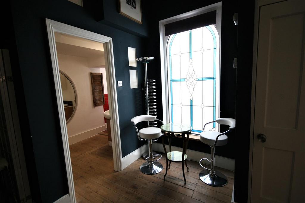 Feature window.jpg