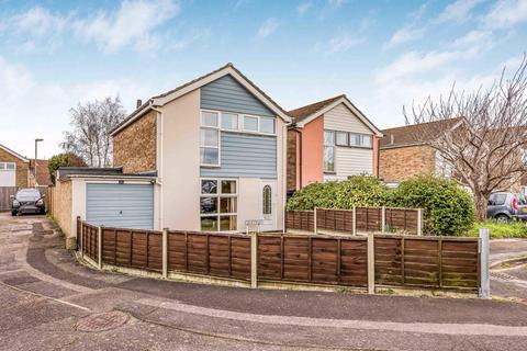 3 bedroom detached house for sale, Sidlesham Close, Hayling Island, Hampshire