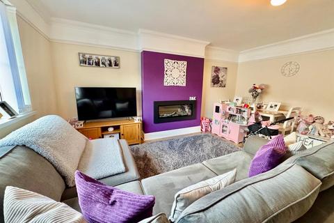 3 bedroom house for sale, Parry Road, Llanrwst