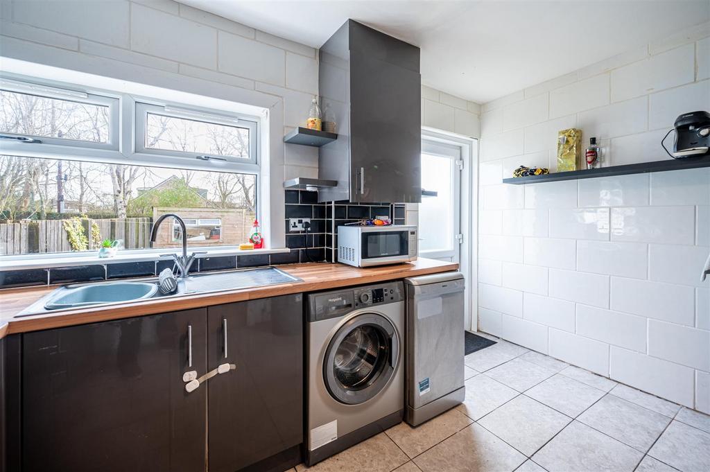 Kitchen (1).jpg