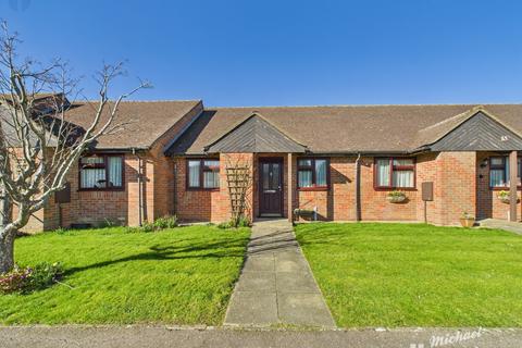 2 bedroom bungalow for sale, William Hill Drive, Bierton, Aylesbury, Buckinghamshire