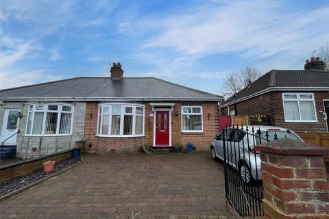 2 bedroom bungalow for sale, Oakfield Road, LoblEy Hill, NE11