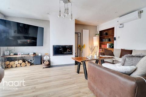 undefined, Chichele Street, Higham Ferrers, NN10