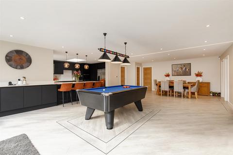 119 Cuffley Hill, Goffs Oak, Waltham Cross, EN7 5EZ