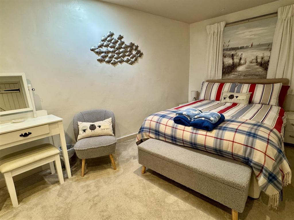 Bedroom 3/ Dining Room