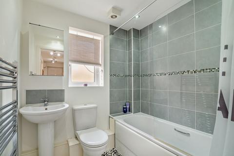 2 bedroom end of terrace house for sale, Aston Close, Castleford, West Yorkshire