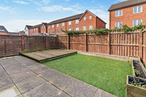 7 Aston Close, Castleford, WF10 1BN