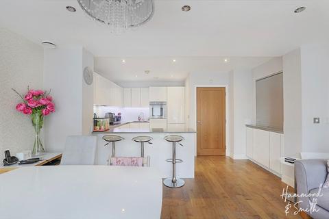 24 Mowbray Close, Epping, CM16 5AZ