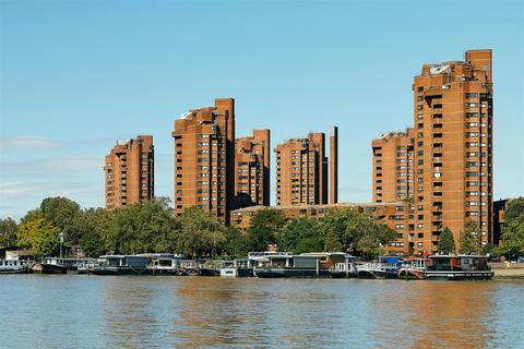 2 bedroom houseboat to rent, Cheyne Walk, Chelsea, SW10