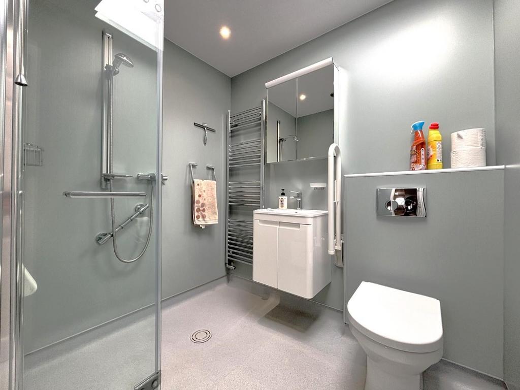 Wet Room.jpeg