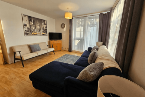 2 bedroom flat to rent, Sanford Street, SN1