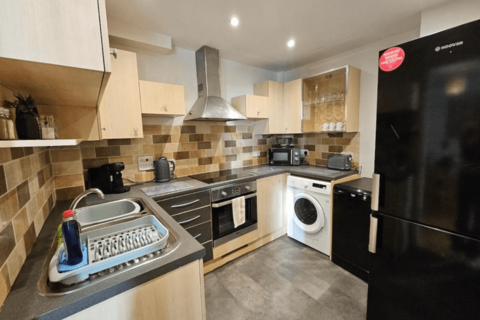 2 bedroom flat to rent, Sanford Street, SN1