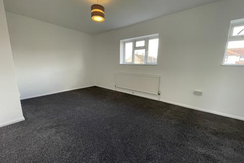 2 bedroom terraced house to rent, Marlyon Road, Ilford IG6