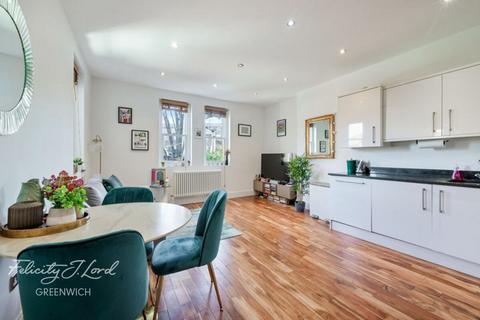 1 bedroom flat for sale, Greenwich South Street, London, SE10 8NX