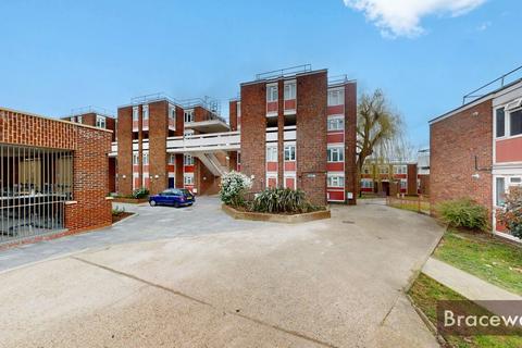17 Tredegar Road, London, N11 2PY