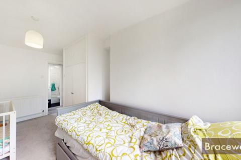 17 Tredegar Road, London, N11 2PY