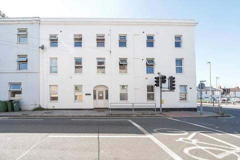 2 bedroom apartment to rent, St. Georges Street, Gloucestershire GL50