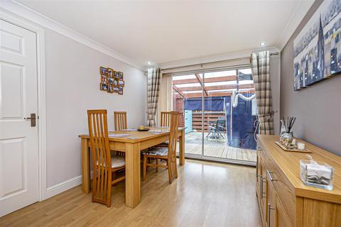 51 Forker Avenue, Rosyth, Dunfermline, KY11 2UH