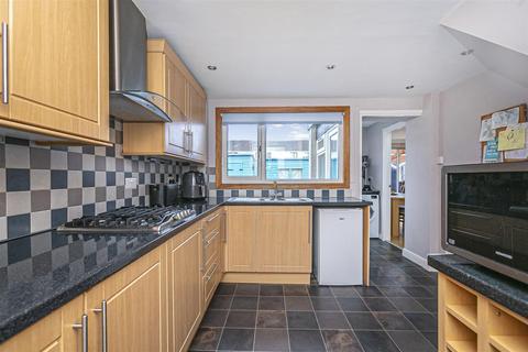 51 Forker Avenue, Rosyth, Dunfermline, KY11 2UH