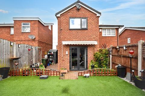 3 bedroom semi-detached house for sale, Haldane Crescent, Wakefield, West Yorkshire