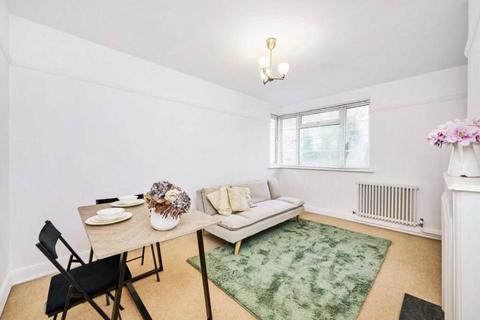 2 bedroom apartment to rent, Benhurst Court, London