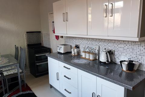 2 bedroom terraced house to rent, Kendal avenue, Barking IG11