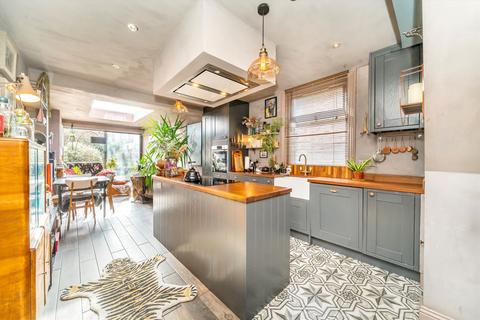 12 Drayton Road, London, NW10 4EL