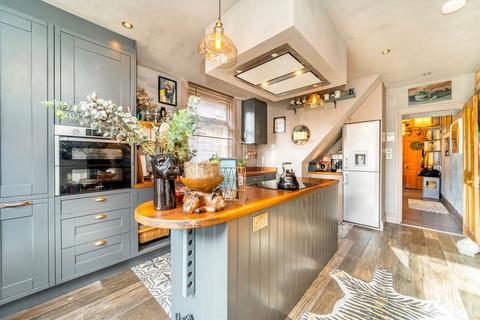 12 Drayton Road, London, NW10 4EL