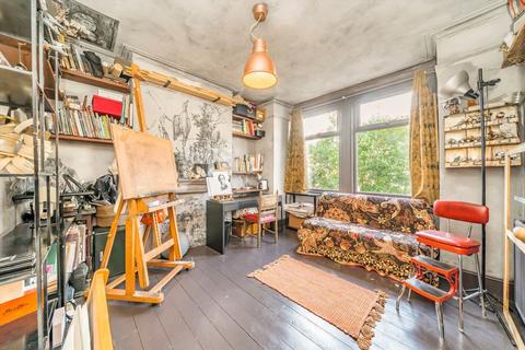 12 Drayton Road, London, NW10 4EL