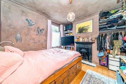 12 Drayton Road, London, NW10 4EL